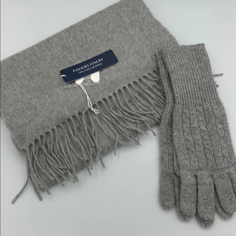 Fishers Finery 100% cashmere glove, scarf set Soft Grey